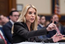 US-Regierung – Nächster Abgang im Kabinett: Trump setzt Justizministerin ab – Politik