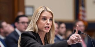 US-Regierung – Nächster Abgang im Kabinett: Trump setzt Justizministerin ab – Politik