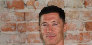 Fußball: Neuer Klub stellt Robert Lewandowski vor | Sport