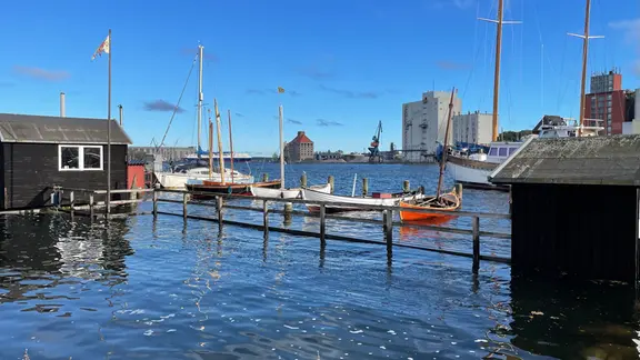 Der Museumshafen von Flensburg bei Hochwasser am Morgen | NDR, Alexandra Tornow Der Museumshafen von Flensburg bei Hochwasser am Morgen